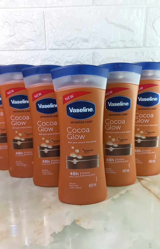 لوسیون بدن وازلین با رایحه شکلاتی و ابرسانی خیلی بالا